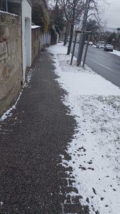 Winterdienst, Schneeräumen, geräumter Gehweg